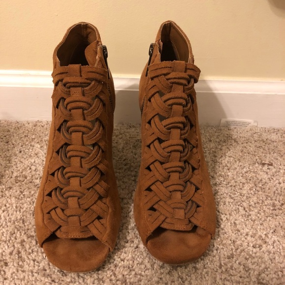 Camel suede Michael Kors peep toe heels - Picture 4 of 8